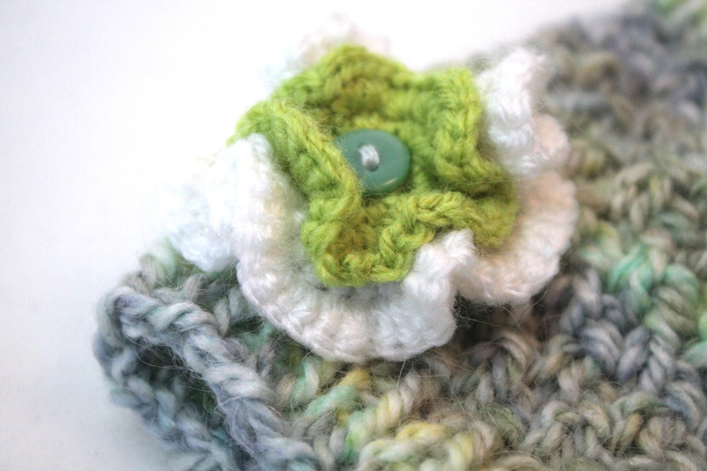 Hand Knitted Moss Stitch Lichen Wildlife Green Button Fingerless Gloves