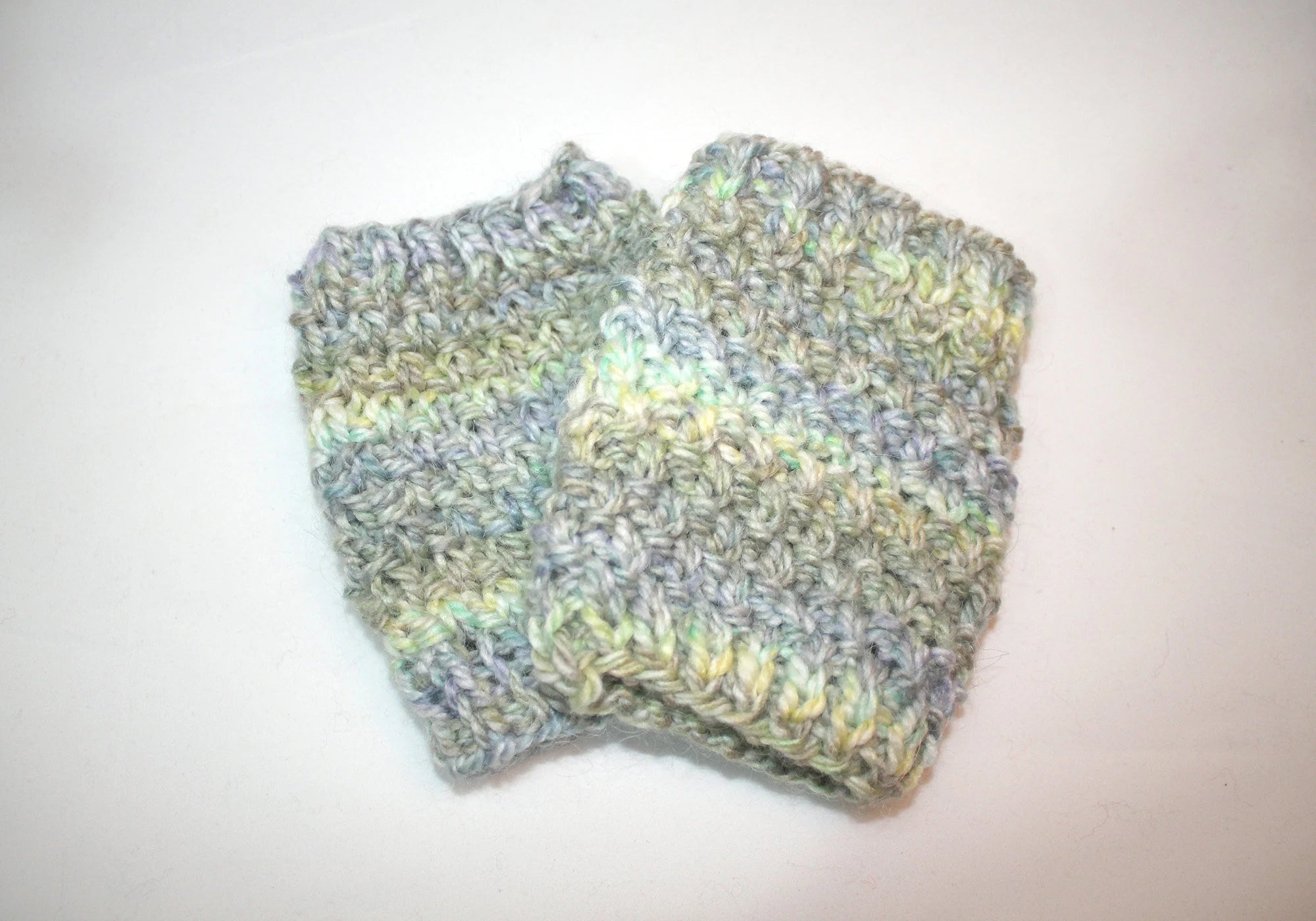 Hand Knitted Green Moss Stitch Fingerless Gloves